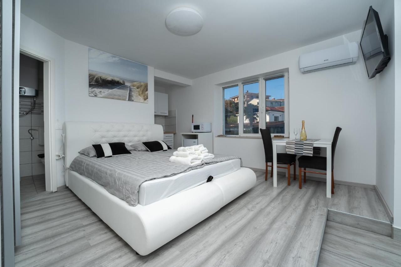 Bellevue Molet Apartments Копер Экстерьер фото