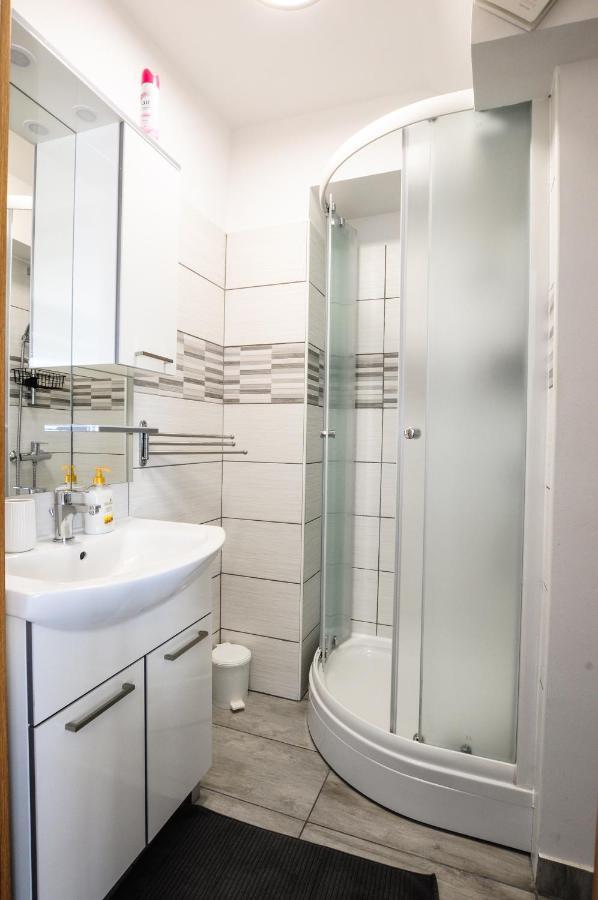 Bellevue Molet Apartments Копер Экстерьер фото