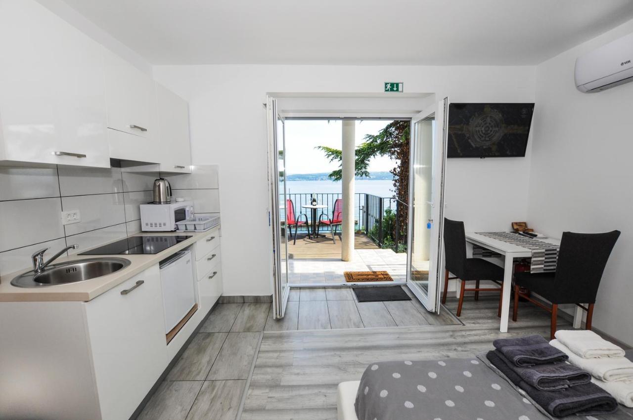 Bellevue Molet Apartments Копер Экстерьер фото